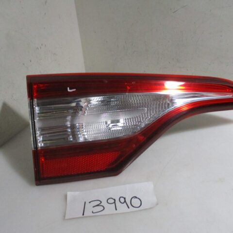 2022 RENAULT TRIBER  1.0I LR BOOTLAMP