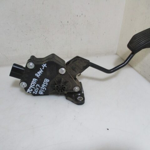 2017 TOYOTA RAV-4 2.0i GX ACCELERATOR PEDAL