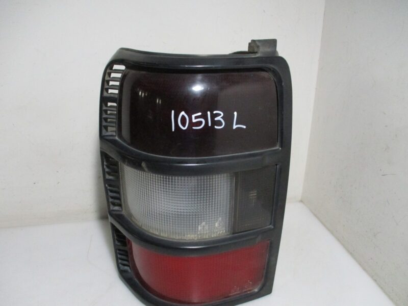Mitsubishi Pajero 1996 SUV Left Rear Taillamp