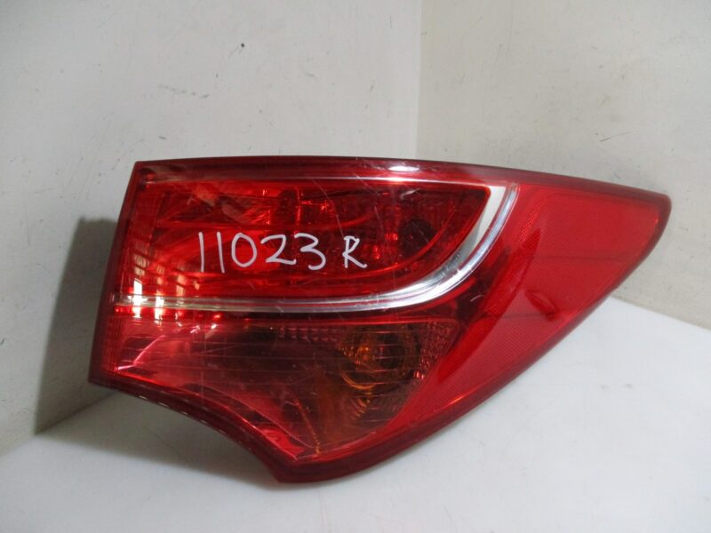 Hyundai Santa-Fe 2014 SUV Right Rear Taillamp