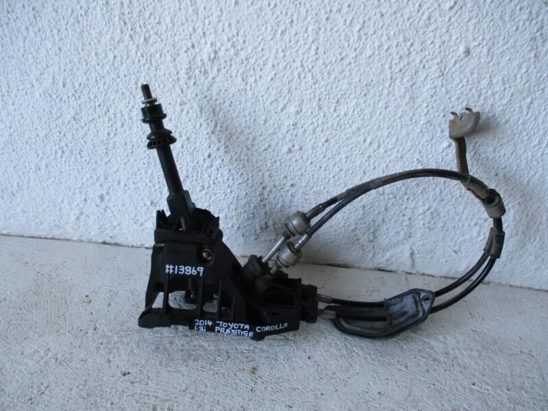 2014 TOYOTA COROLLA 1.3I PRESTIGE GEARLEVER + LINKS