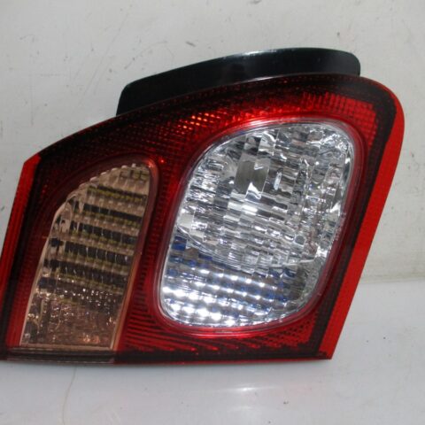 Nissan Almera 00- Left Rear Bootlamp Sedan