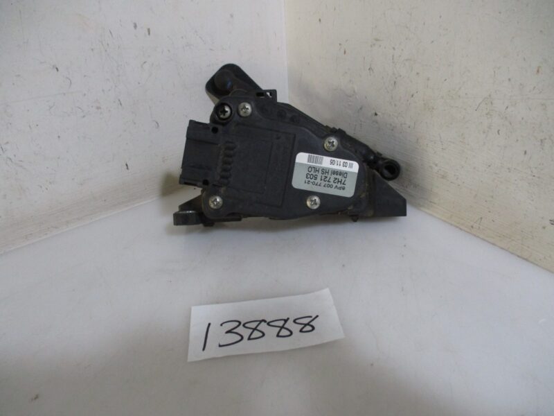 2005 VW TRANSPORTER CREWBUS 2.5TDI ACCELERATOR PEDAL SENSOR