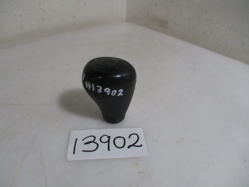 2013 HYUNDAI I10 1.1I  GEAR SHIFT KNOB