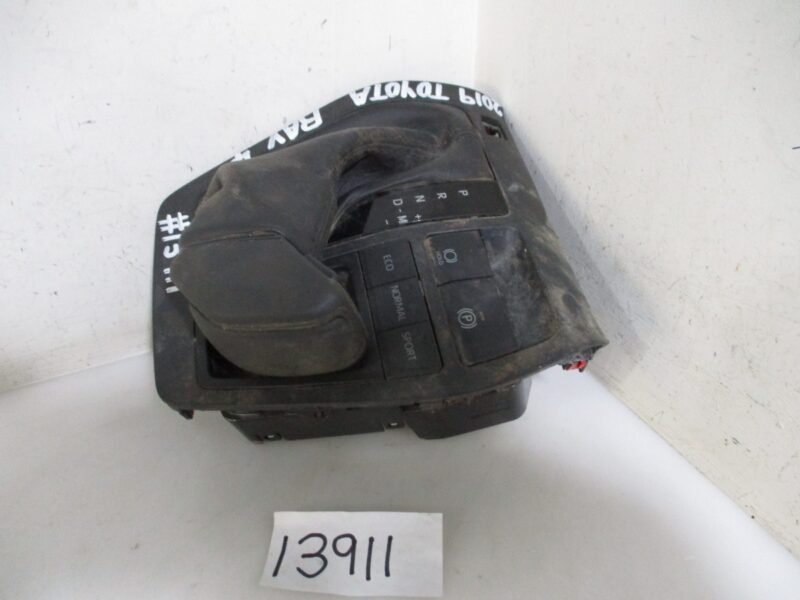 2019 TOYOTA RAV-4 2.0I GX CVT GEARSHIFT KNOB