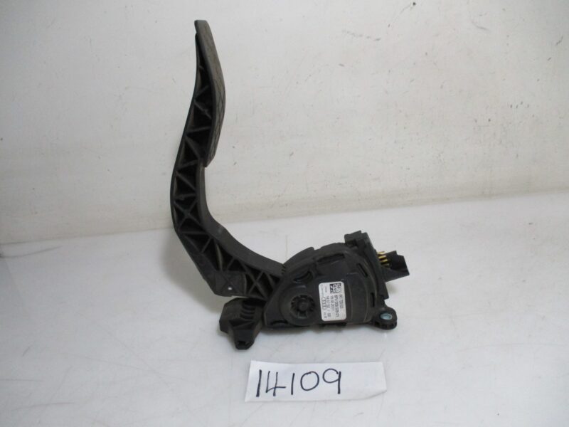 2011 AUDI A6 3.0TDI ACCELERATOR PEDAL