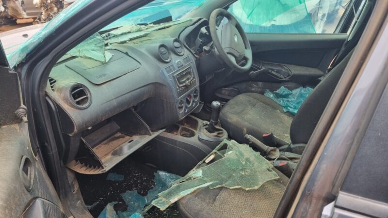 2015 FORD FIGO 1.4I H/B VARIOUS SPARES - Image 5