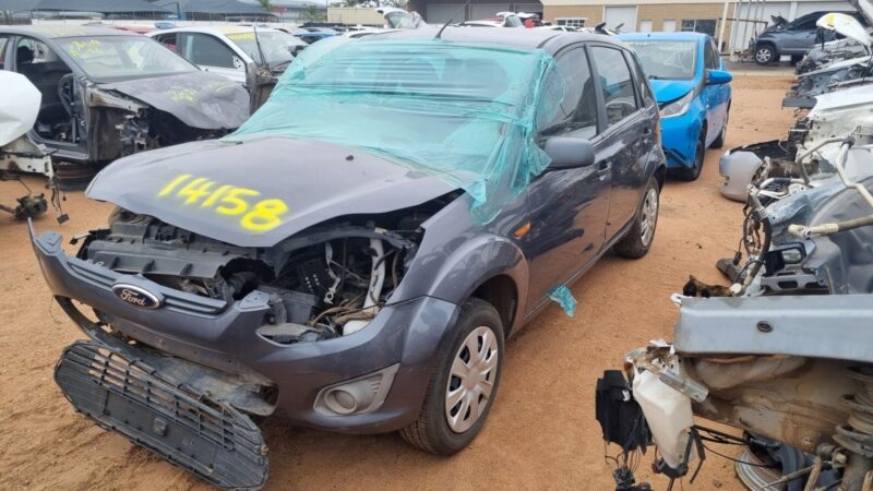 2015 FORD FIGO 1.4I H/B VARIOUS SPARES - Image 3