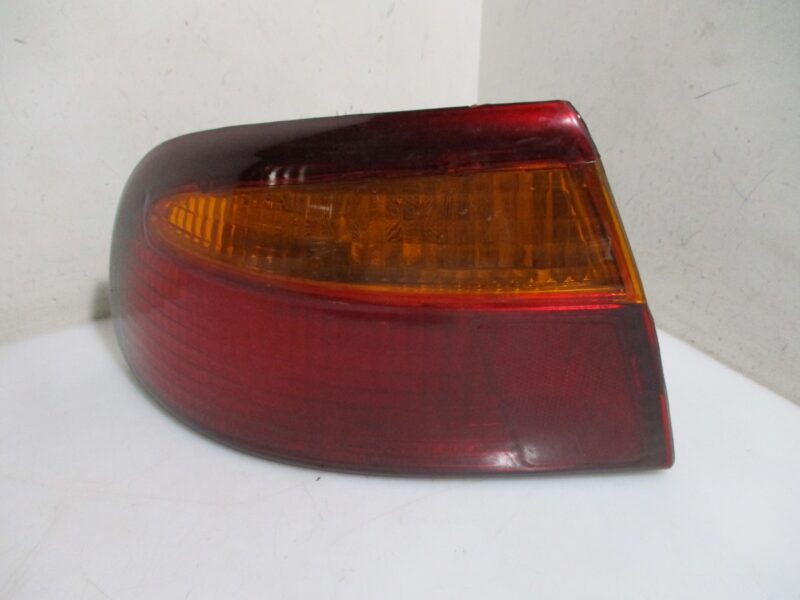92- FORD TELSTAR LR TAILLAMP