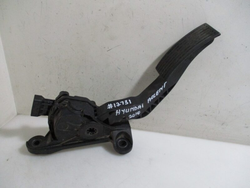 2010 HYUNDAI ACCENT 1.6I H/B ACCELERATOR PEDAL