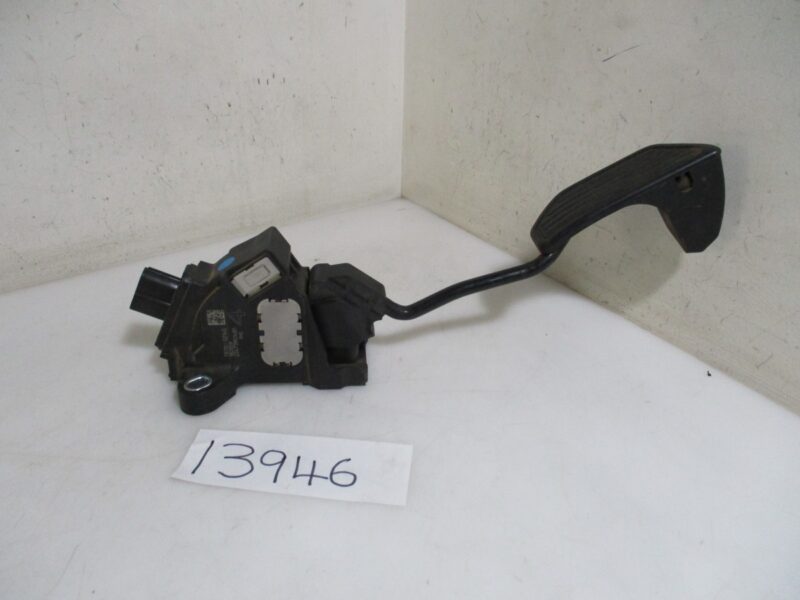 2018 TOYOTA COROLLA 1.3I PRESTIGE ACCELERATOR PEDAL