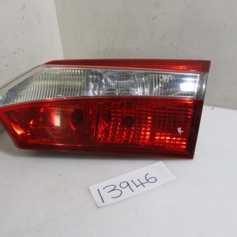 2018 TOYOTA COROLLA 1.3I PRESTIGE RR BOOTLAMP