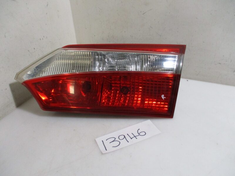 2018 TOYOTA COROLLA 1.3I PRESTIGE RR BOOTLAMP