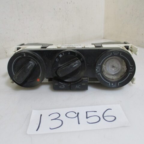 2021 VW POLO VIVO 2 1.4I H/B CLIMATE CONTROL UNIT (1X KNOB MISSING)
