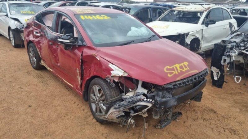 2018 HYUNDAI ELANTRA 1.6 EXECUTIVE A/T VARIOUS SPARES