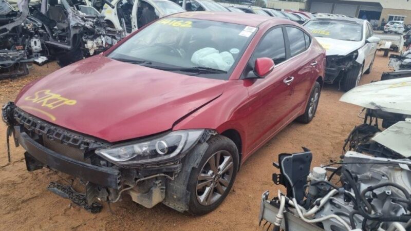2018 HYUNDAI ELANTRA 1.6 EXECUTIVE A/T VARIOUS SPARES - Image 2