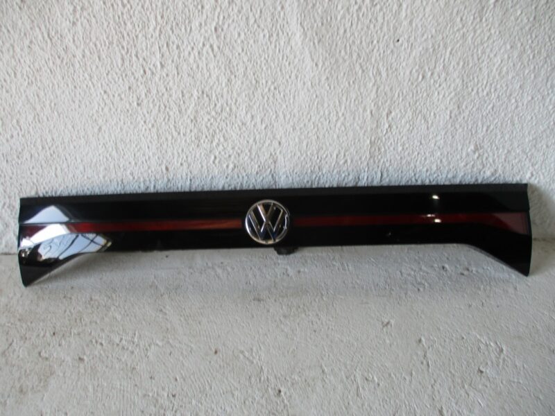 2019 VW T-CROSS 1.0TSI CENTRE TAILDOOR PANEL (WITH CAMERA)