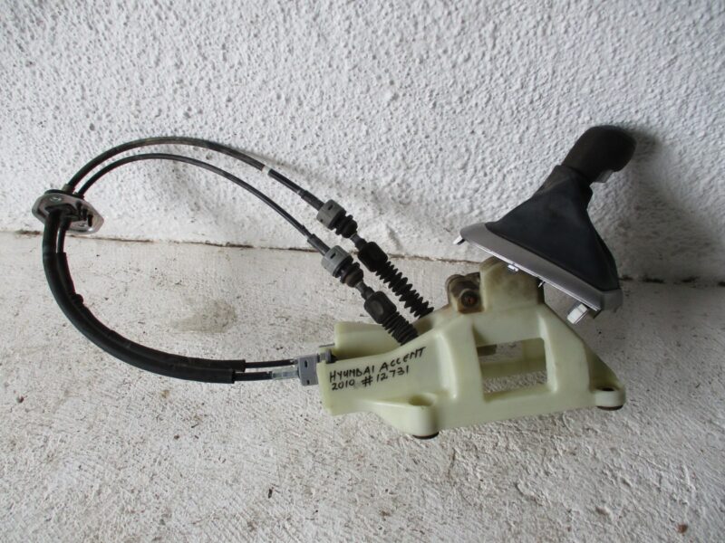 2010 HYUNDAI ACCENT 1.6I H/B GEAR LEVER + LINKS