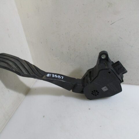 2021 RENAULT TRIBER 1.0I ACCELERATOR PEDAL