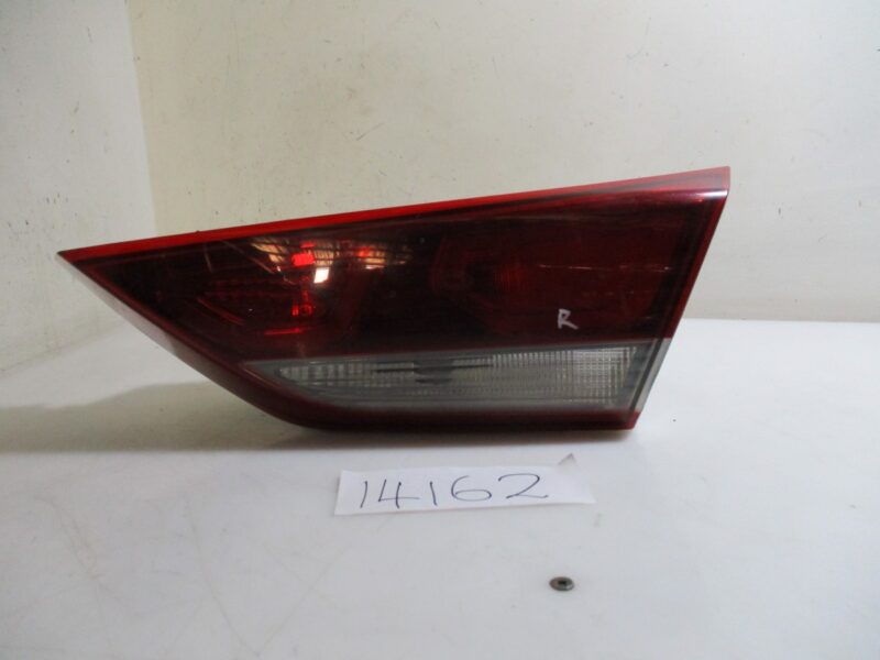 2018 HYUNDAI ELANTRA 1.6 EXECUTIVE A/T RR BOOTLAMP
