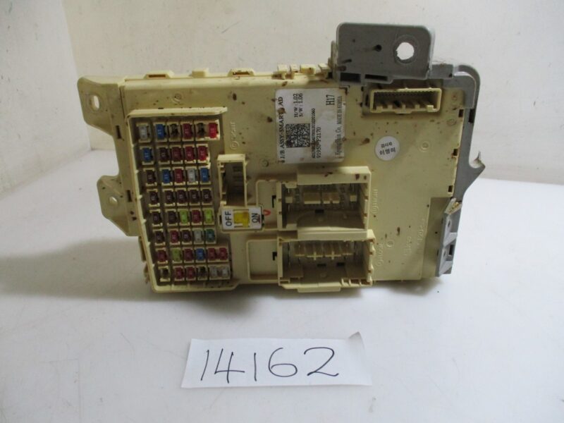 2018 HYUNDAI ELANTRA 1.6 EXECUTIVE A/T JUNCTION BOX