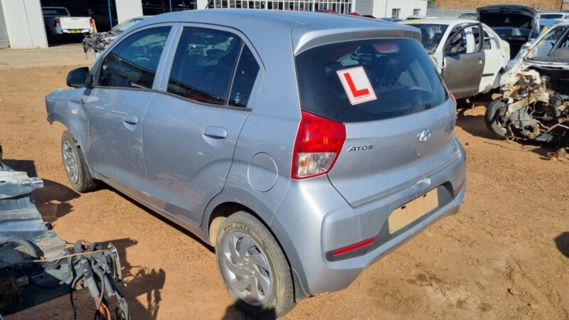 2022 HYUNDAI ATOS 1.1 MOTION VARIOUS SPARES - Image 2