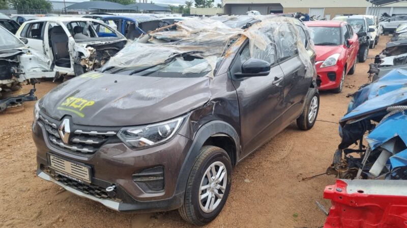 2023 RENAULT TRIBER 1.0I EXPRESSION LIFE VARIOUS SPARES