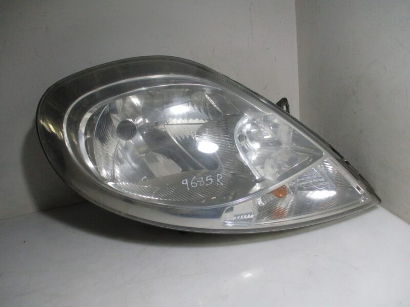 Opel Vivaro 2009 Right Hand Headlamp