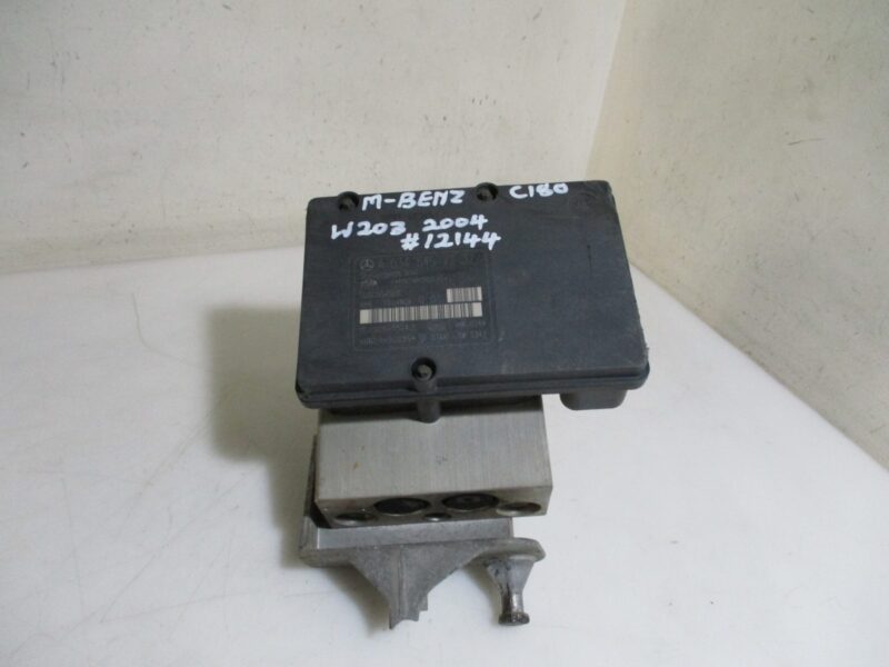 2004 MERCEDES-BENZ C180K W203 ABS PUMP
