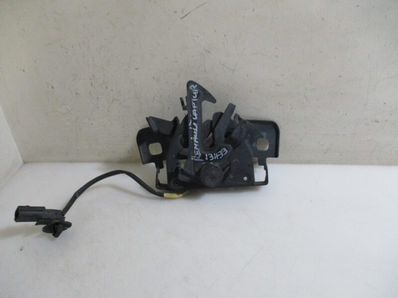 2015 RENAULT CAPTUR 900T BONNET LOCK