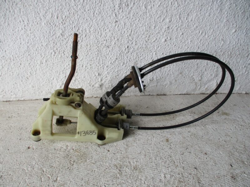 2013 KIA PICANTO 1.0I GEARLEVER + LINKS