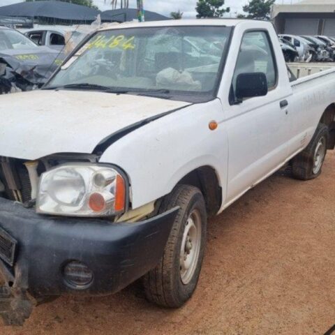 2018 NISSAN HARDBODY NP 300 2,0i LWB P/U S/C VARIOUS SPARES