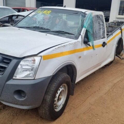 2013 ISUZU KB 250D FLEETSIDE A/C S/C VARIOUS SPARES