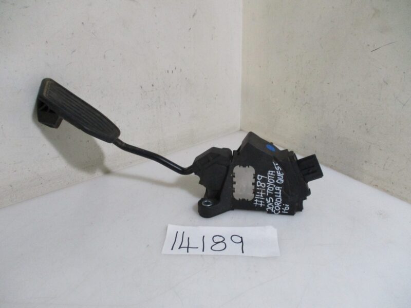 2015 TOYOTA COROLLA QUEST 1.6i ACCELERATOR PEDAL