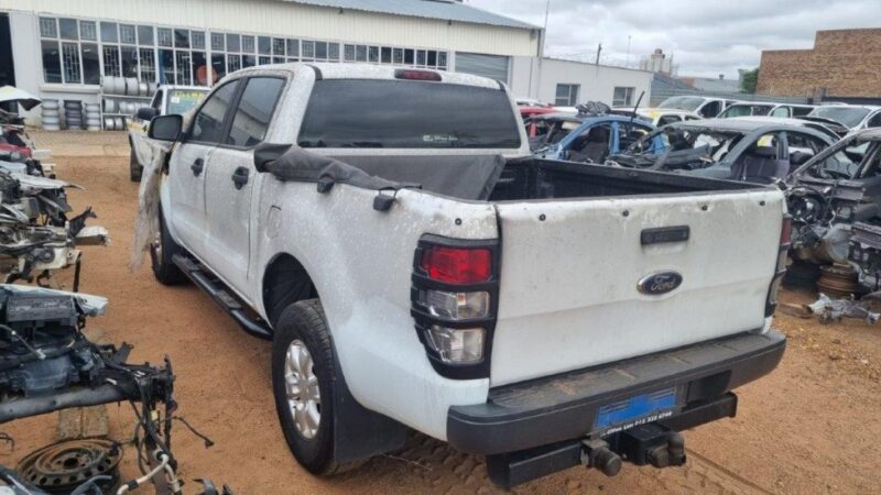 2015 FORD RANGER 2,2 TDCi XL P/U D/C VARIOUS SPARES - Image 2