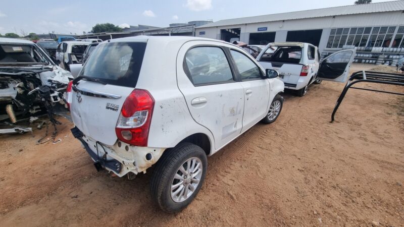 2019 TOYOTA ETIOS SPRINT 1.5I H/B VARIOUS SPARES - Image 2