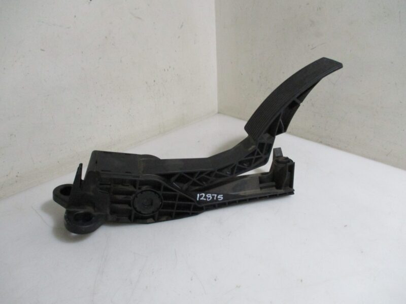 2011 MERC BENZ W164 ML350 ACCELERATOR PEDAL