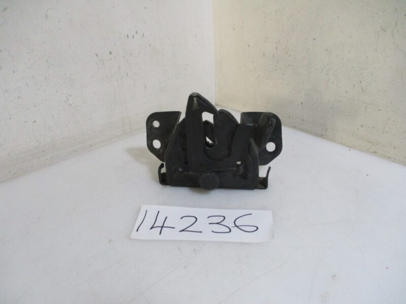 2011 HYUNDAI H1 2.5CRDI BONNET LOCK