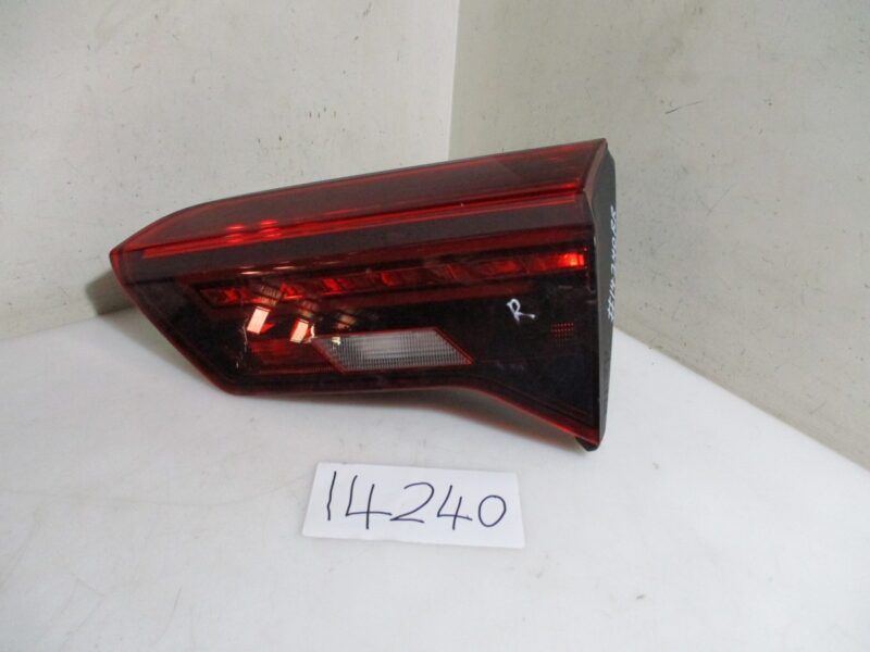 2022 VW T-ROC 2.0TSI R-LINE DSG RR BOOTLAMP
