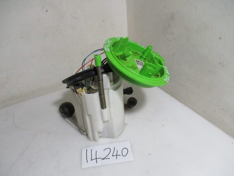 2022 VW T-ROC 2.0TSI R-LINE DSG FUEL PUMP (BRACKET DAMAGED)