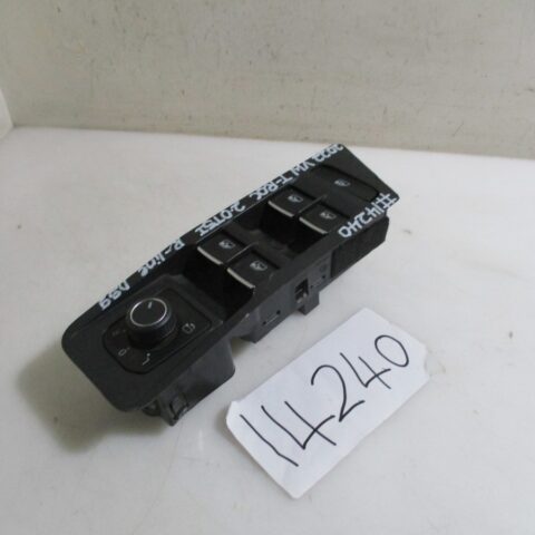 2022 VW T-ROC 2.0TSI R-LINE DSG RF WINDOW SWITCH