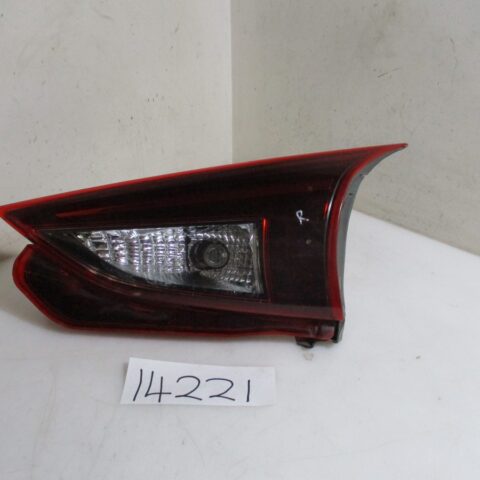 2017 MAZDA 3 1.6I DYNAMIC 1.6I 5-DR RR BOOTLAMP