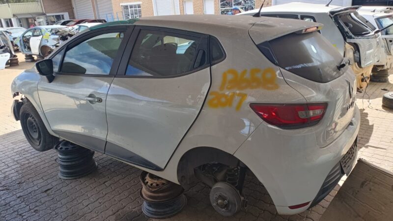 2017 RENAULT CLIO IV 900T VARIOUS SPARES - Image 3