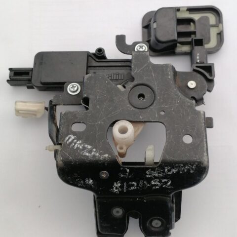2011 MAZDA 2 1.5I SEDAN BOOTLOCK