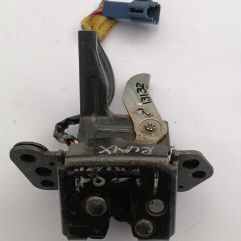 2004 TOYOTA RUN-X 1.4I BOOTLOCK