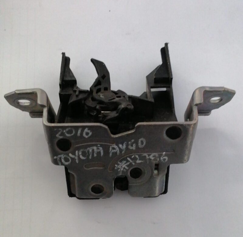 2016 TOYOTA AYGO 1.0I BOOTLOCK