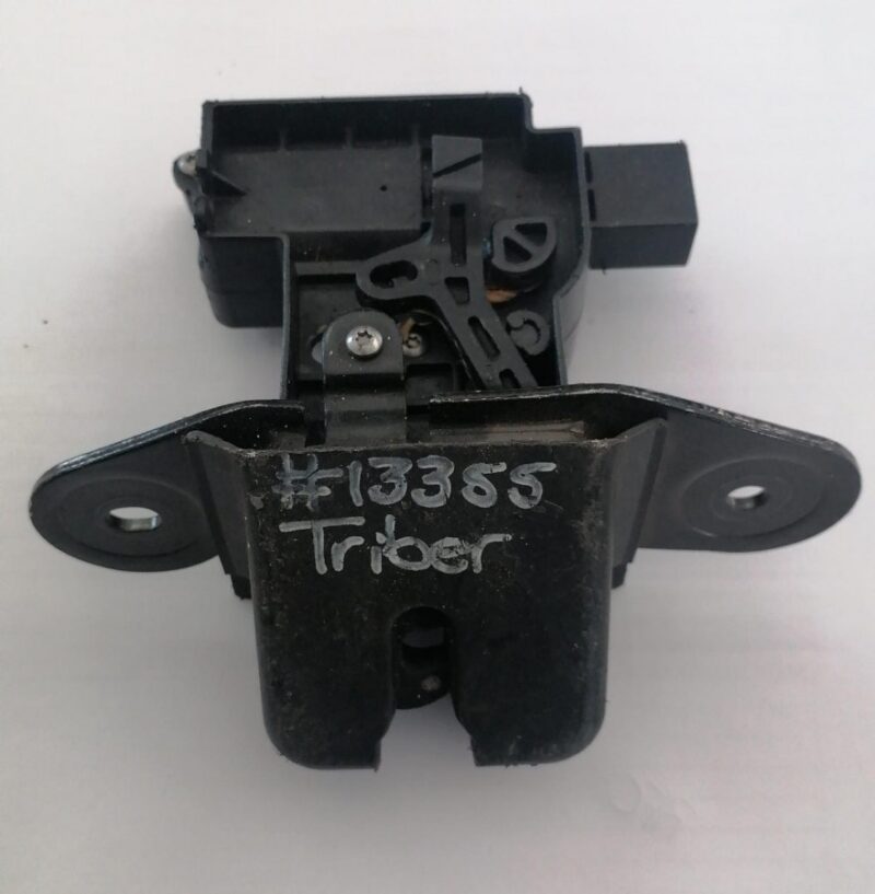 2020 RENAULT TRIBER 1.0I BOOTLOCK
