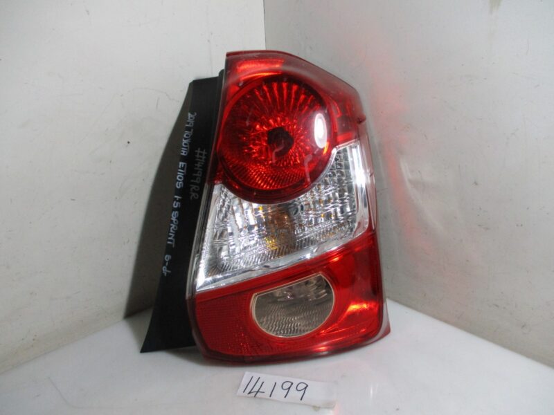 2019 TOYOTA ETIOS 1.5I H/B RR TAILLAMP