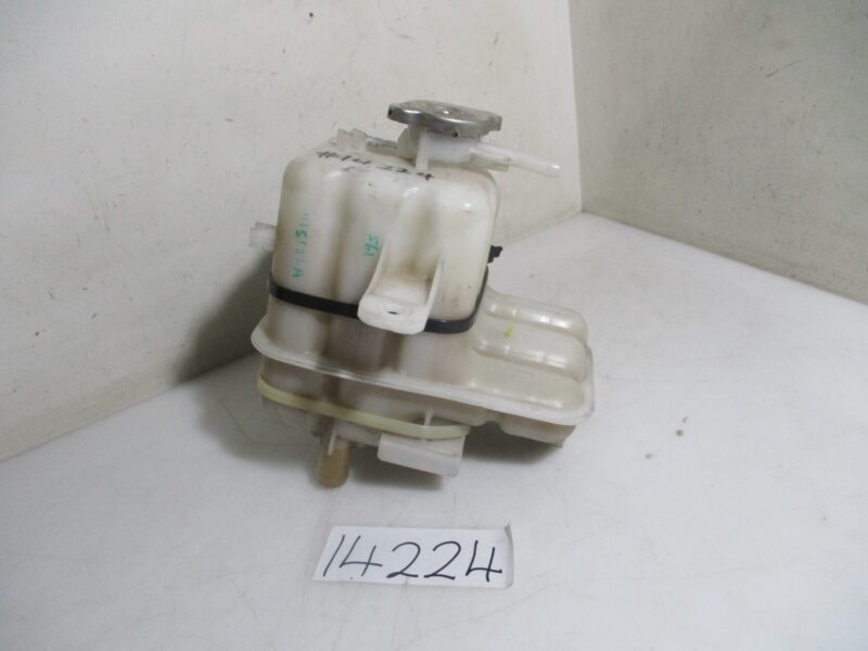 2022 RENAULT KIGER 1.0I ENERGY RADIATOR BOTTLE + CAP