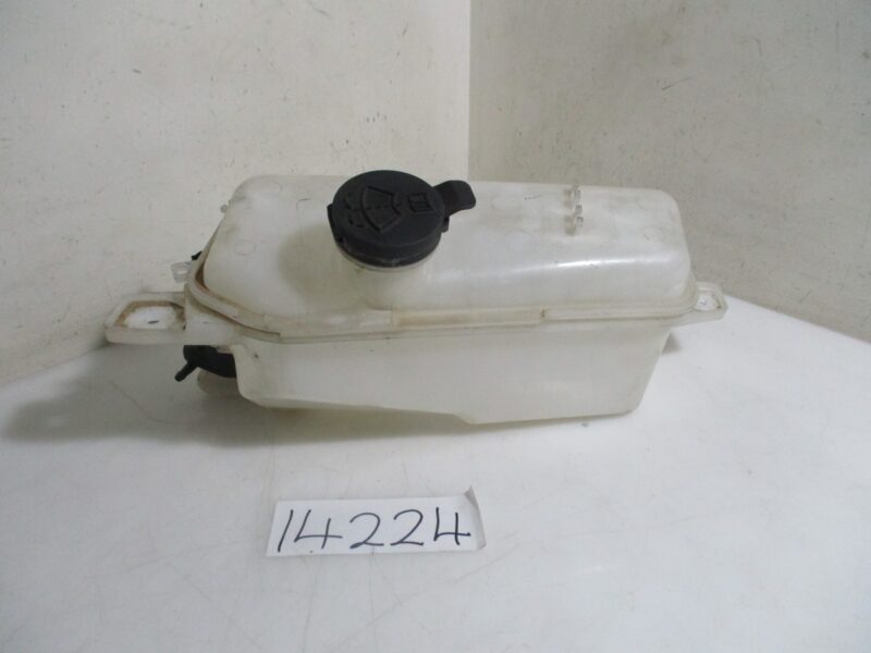 2022 RENAULT KIGER 1.0I ENERGY WINDSCREEN WASHER BOTTLE